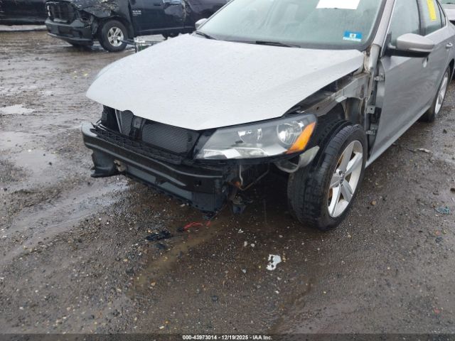 2013 VOLKSWAGEN PASSAT 1VWBP7A36DC010409 Photo 5