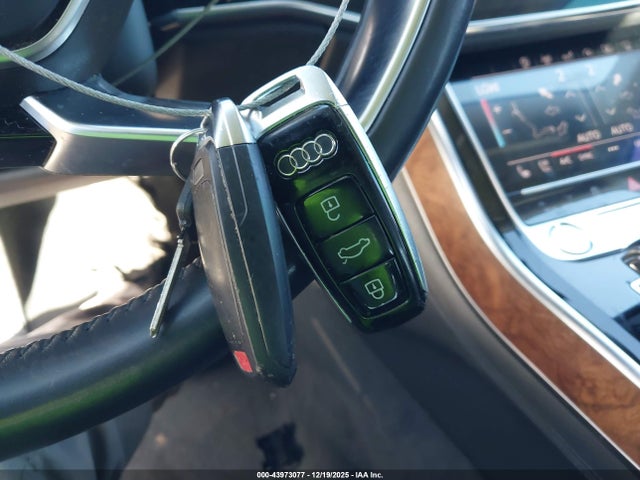 2019 AUDI A8 L WAU8DAF83KN005173 Photo 10