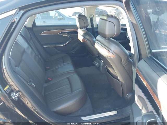 2019 AUDI A8 L WAU8DAF83KN005173 Photo 7