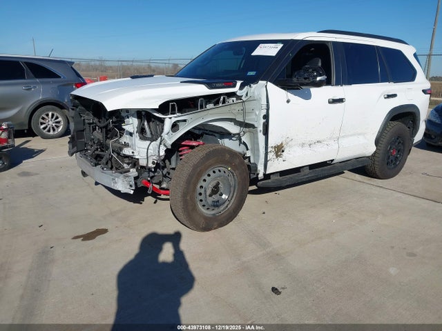 Toyota Sequoia Trd Pro 2024 7SVAAABA6RX048089 Image 2