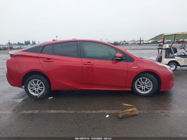 Toyota Prius Two 2018 JTDKBRFUXJ3060224 Image 14