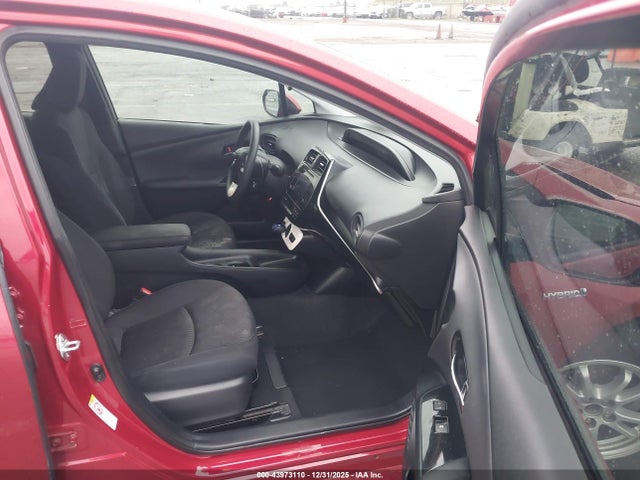 Toyota Prius Two 2018 JTDKBRFUXJ3060224 Image 5