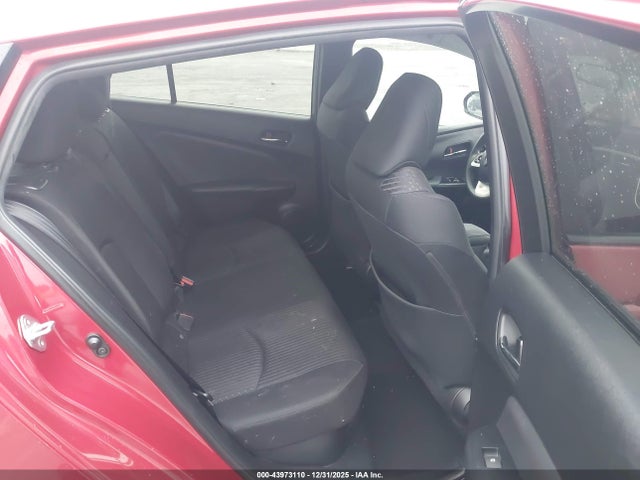 Toyota Prius Two 2018 JTDKBRFUXJ3060224 Image 8