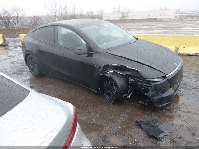 2026 TESLA MODEL Y 7SAYGDEE3TA588119 Photo 0