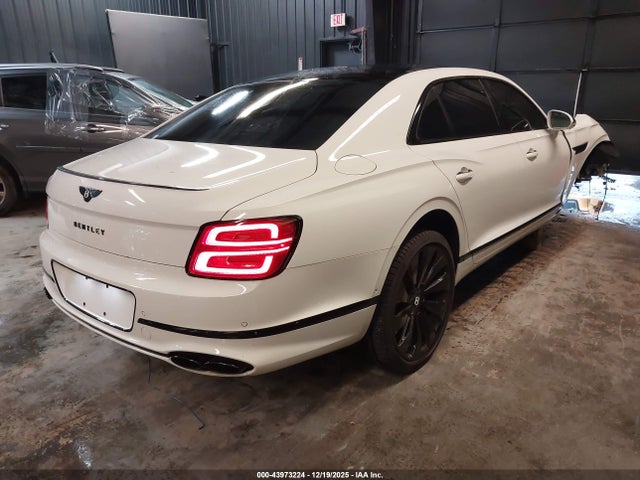 2022 BENTLEY FLYING SPUR SCBBG6ZG6NC091386 Photo 3
