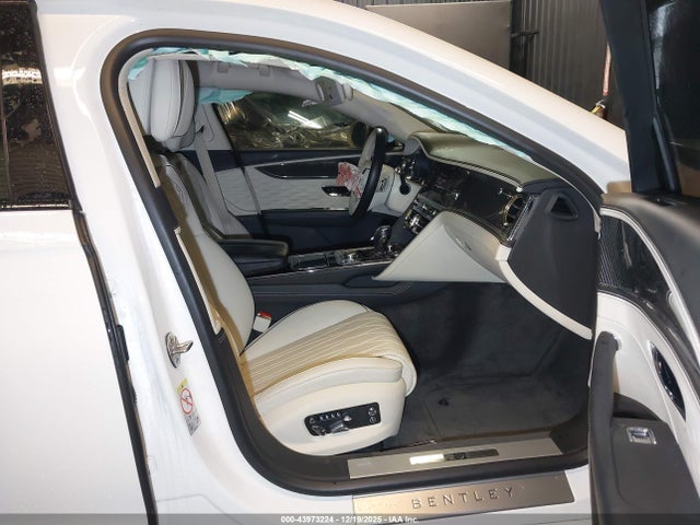 2022 BENTLEY FLYING SPUR SCBBG6ZG6NC091386 Photo 4