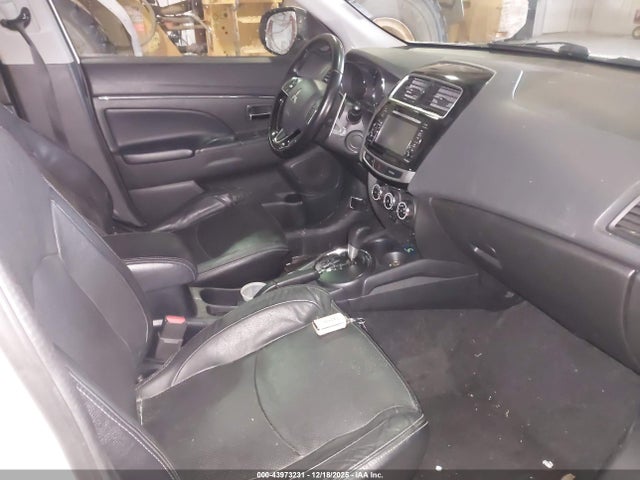 2017 MITSUBISHI OUTLANDER SPORT JA4AR4AW0HZ049446 Photo 4