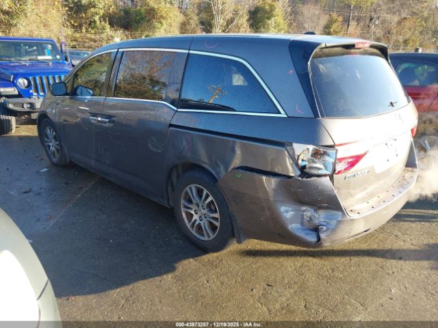 2011 HONDA ODYSSEY 5FNRL5H66BB071972 Photo 2