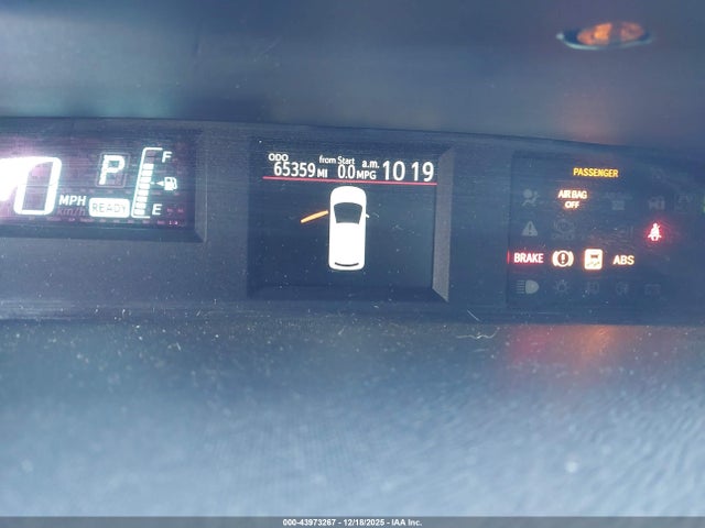 JTDKDTB33E1561395 Toyota Prius C One