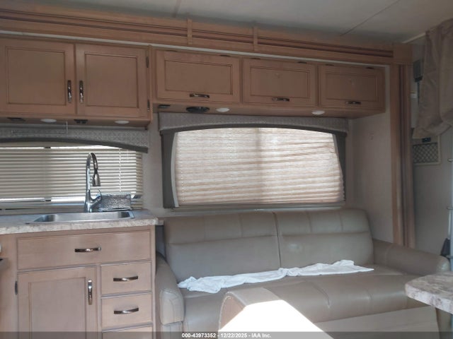 Ford E-450 Cutaway 2020 1FDXE4FSXKDC29180 Image 12