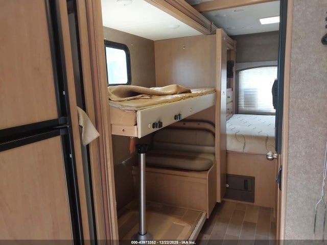 Ford E-450 Cutaway 2020 1FDXE4FSXKDC29180 Image 14