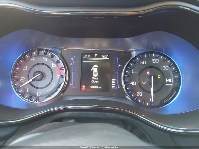 Chrysler 200 S 2015 1C3CCCBB0FN553087 Image 7
