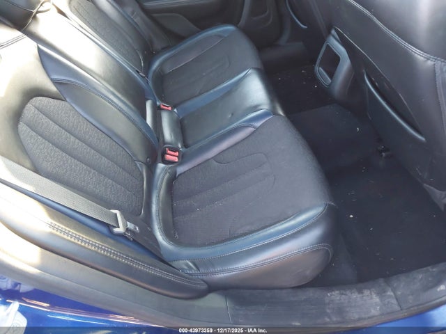 Chrysler 200 S 2015 1C3CCCBB0FN553087 Image 8