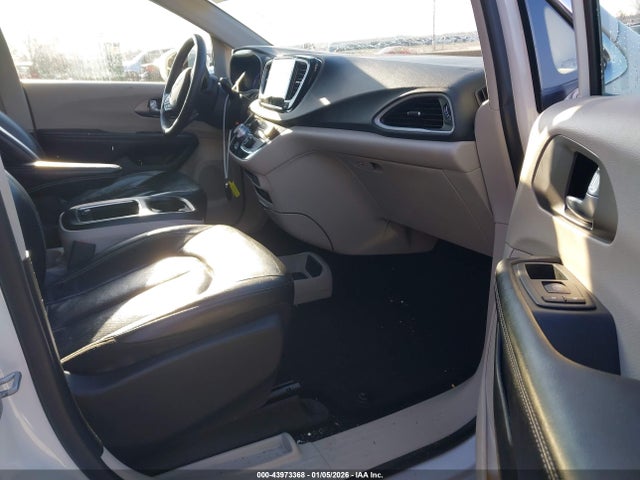 2022 Chrysler Pacifica Touring L მანქანა იყიდება აუქციონზე, vin: 2C4RC1BG6NR116282, აუქციონის ნომერი: 43973368