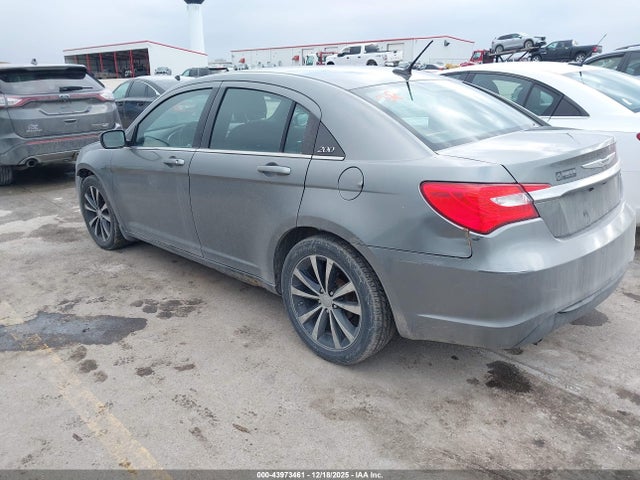 2012 CHRYSLER 200 1C3CCBBG7CN289402 Photo 2