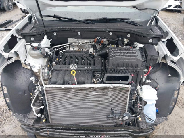 43973478 :رقم المزاد ، 1V2FE2CA0NC228676 vin ، 2022 Volkswagen Atlas Cross Sport 3.6l V6 Sel Premium R-line مزاد بيع