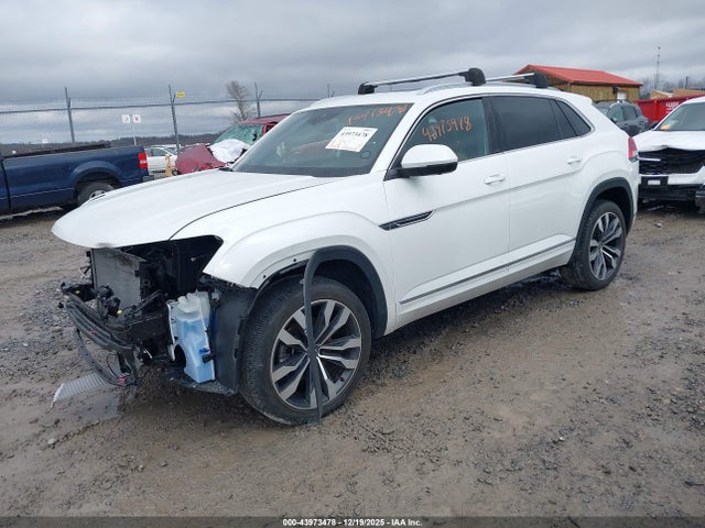 43973478 :رقم المزاد ، 1V2FE2CA0NC228676 vin ، 2022 Volkswagen Atlas Cross Sport 3.6l V6 Sel Premium R-line مزاد بيع