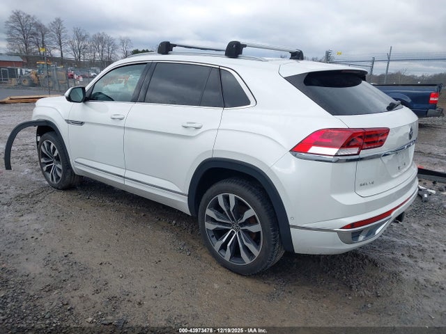 43973478 :رقم المزاد ، 1V2FE2CA0NC228676 vin ، 2022 Volkswagen Atlas Cross Sport 3.6l V6 Sel Premium R-line مزاد بيع