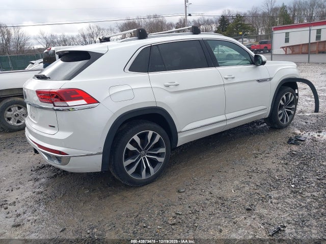 43973478 :رقم المزاد ، 1V2FE2CA0NC228676 vin ، 2022 Volkswagen Atlas Cross Sport 3.6l V6 Sel Premium R-line مزاد بيع
