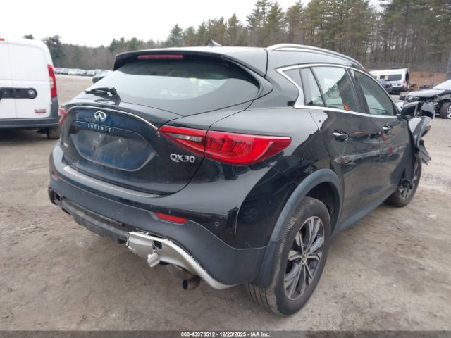 2017 INFINITI QX30 SJKCH5CR3HA021974 Photo 3