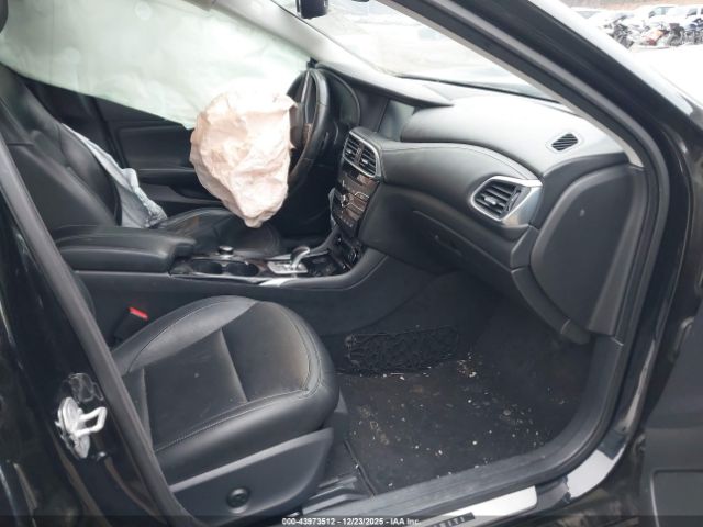 2017 INFINITI QX30 SJKCH5CR3HA021974 Photo 4