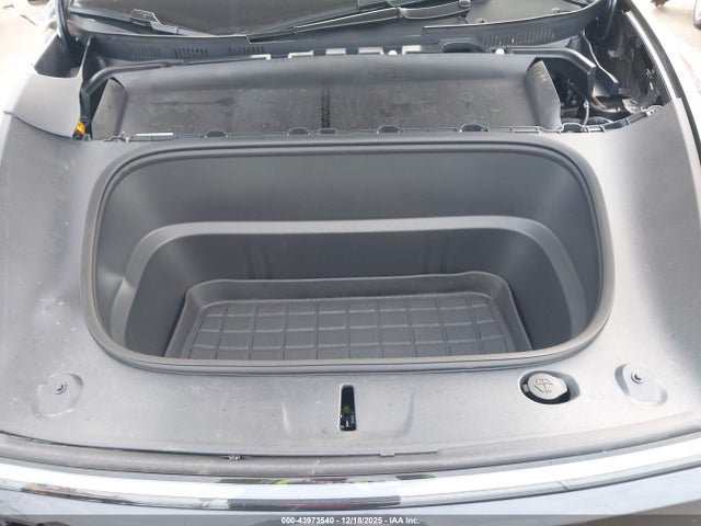 2026 TESLA MODEL Y 7SAYGDEE6TA410981 Photo 9