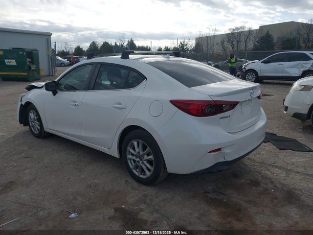 2016 MAZDA MAZDA3 3MZBM1W76GM267770 Photo 2