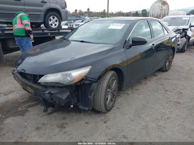 4T1BF1FK4HU420785 Toyota CAMRY SE