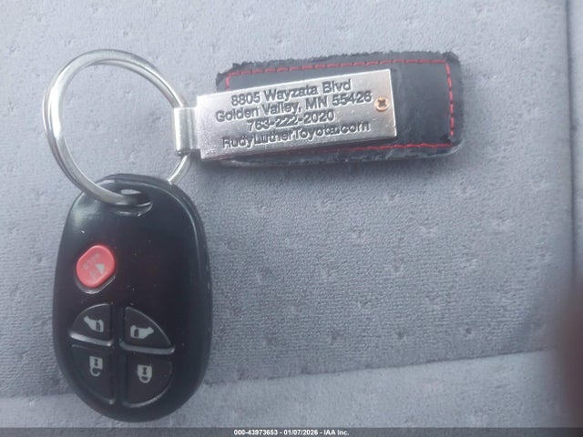 5TDKZ3DC1LS052937 Toyota Sienna Le 8-passenger