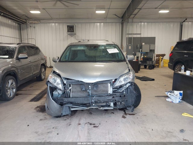 5TDKZ3DC1LS052937 Toyota Sienna Le 8-passenger