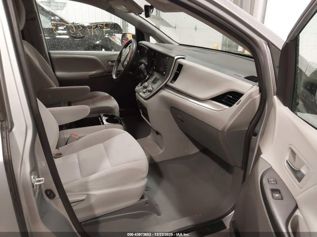 5TDKZ3DC1LS052937 Toyota Sienna Le 8-passenger