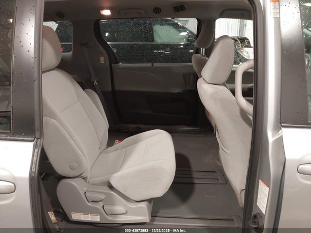5TDKZ3DC1LS052937 Toyota Sienna Le 8-passenger