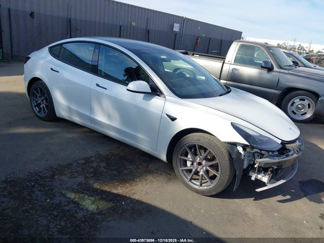 2022 TESLA MODEL 3 5YJ3E1EA0NF323415 Photo 0