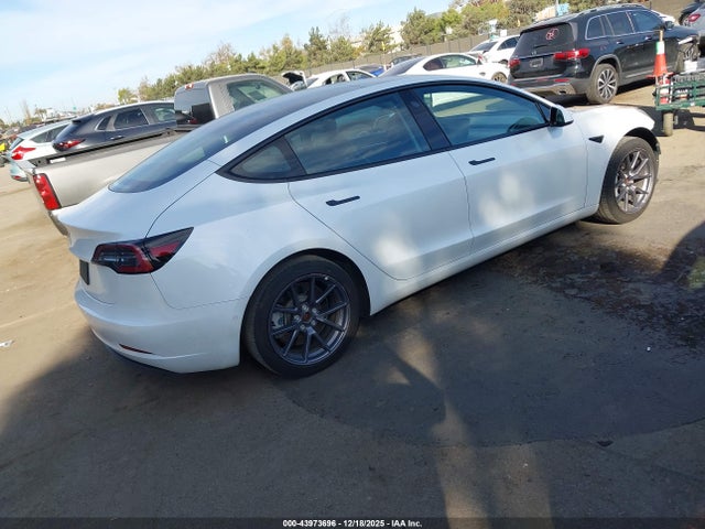 2022 TESLA MODEL 3 5YJ3E1EA0NF323415 Photo 3
