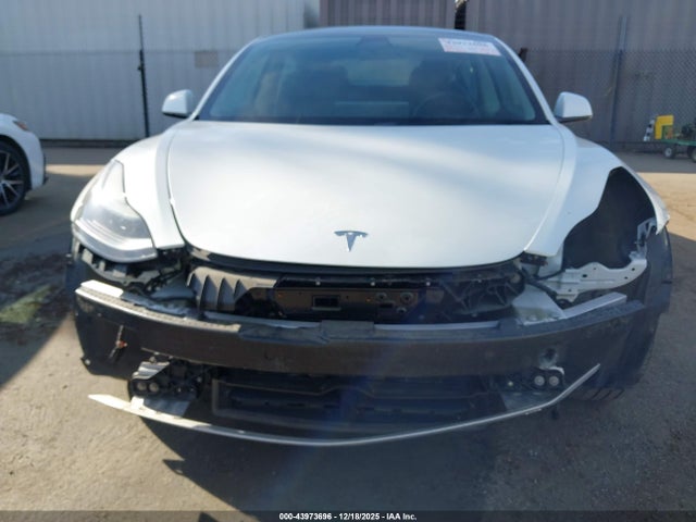 2022 TESLA MODEL 3 5YJ3E1EA0NF323415 Photo 5