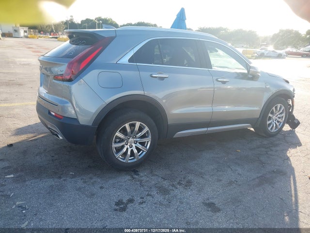 2023 CADILLAC XT4 1GYFZDR41PF110943 Photo 3