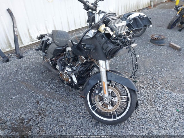 2015 HARLEY-DAVIDSON FLTRX 1HD1KHM1XFB623055