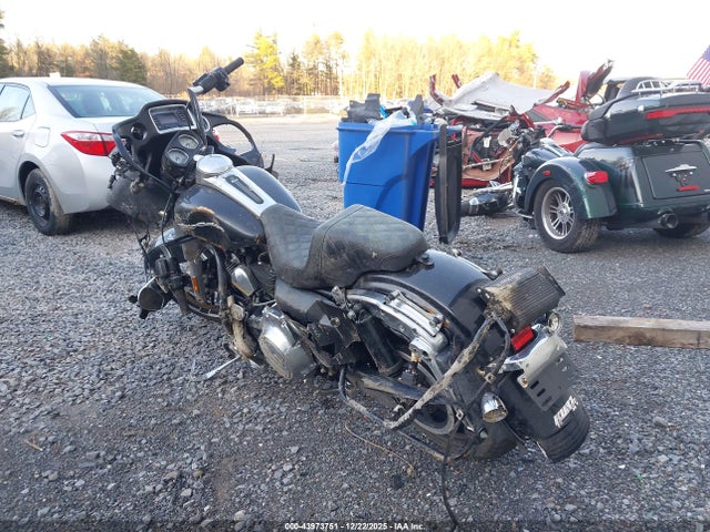 2015 HARLEY-DAVIDSON FLTRX 1HD1KHM1XFB623055 Photo 2