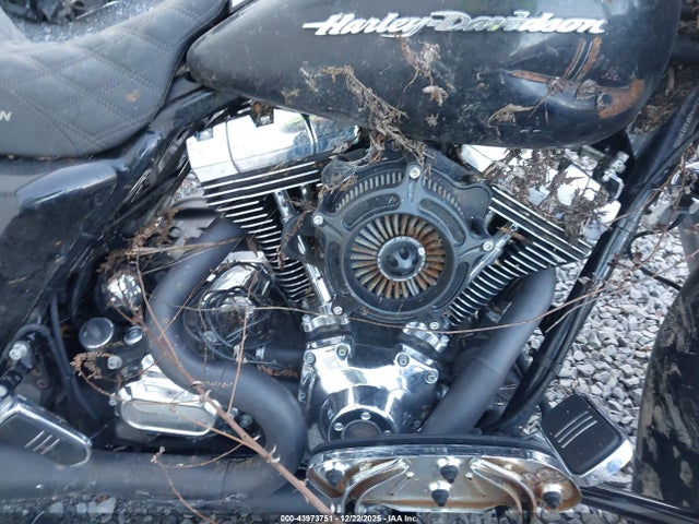 2015 HARLEY-DAVIDSON FLTRX 1HD1KHM1XFB623055 Photo 7