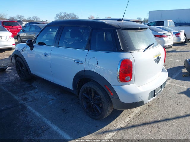 2012 MINI COOPER COUNTRYMAN WMWZB3C51CWM05812 Photo 2