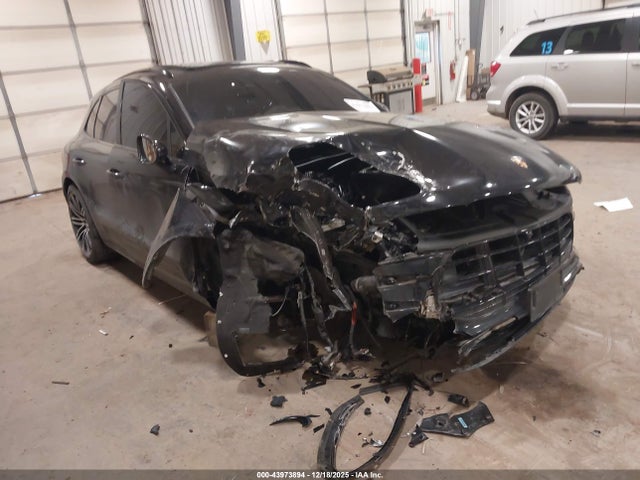 2018 PORSCHE MACAN WP1AF2A58JLB70887