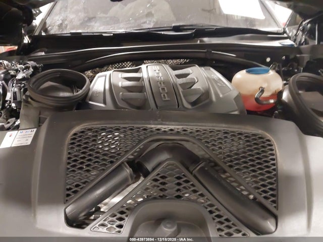 2018 PORSCHE MACAN WP1AF2A58JLB70887 Photo 9