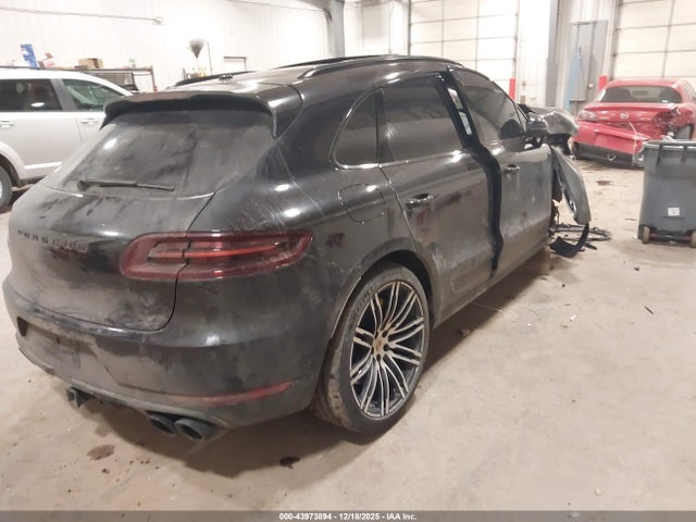 2018 PORSCHE MACAN WP1AF2A58JLB70887 Photo 3