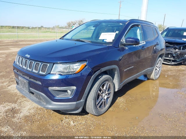 Jeep Compass Latitude 4x4 2018 3C4NJDBBXJT143101 Image 2