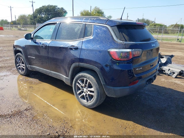 Jeep Compass Latitude 4x4 2018 3C4NJDBBXJT143101 Image 3