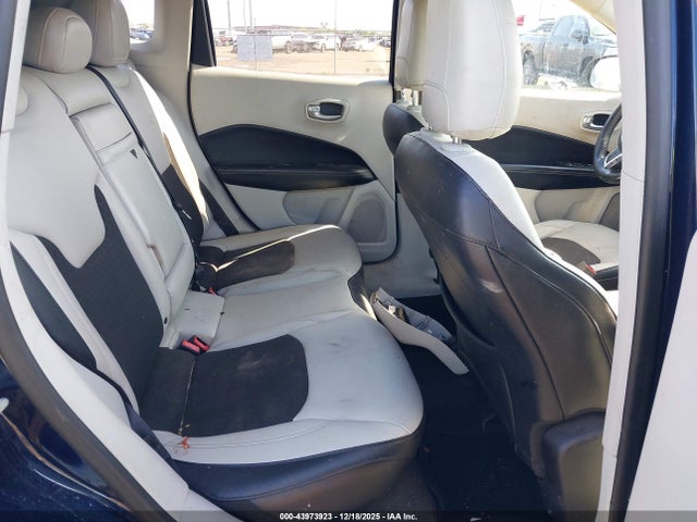 Jeep Compass Latitude 4x4 2018 3C4NJDBBXJT143101 Image 8