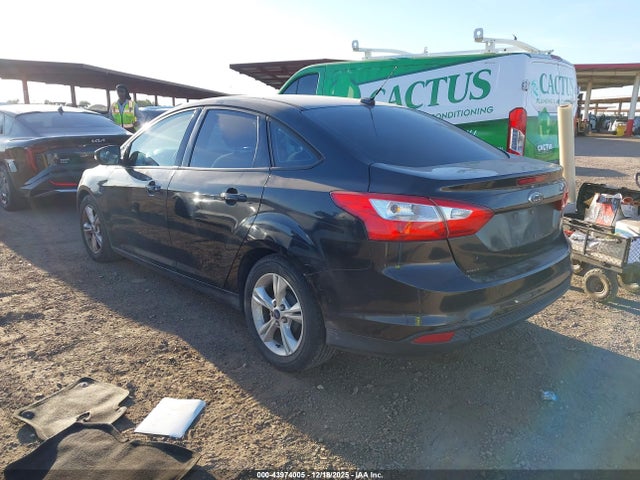 1FADP3F28EL453933 Ford FOCUS SE