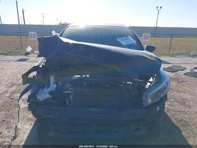 3KPFL4A72JE176447 KIA FORTE LX