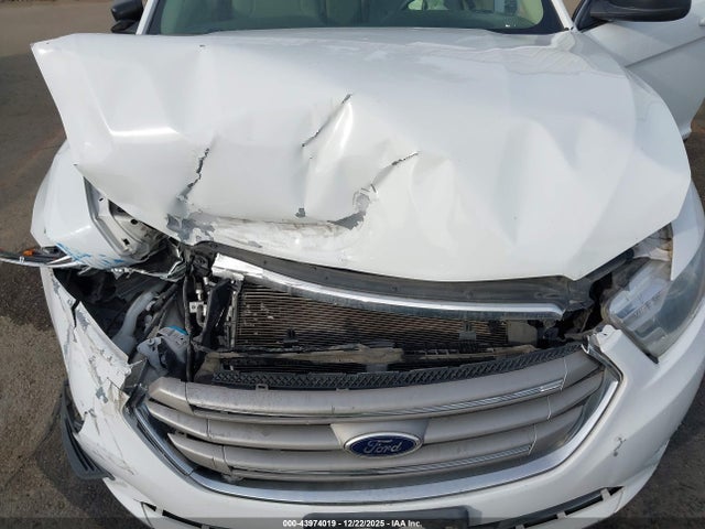 Ford TAURUS SE 2016 1FAHP2D81GG102862 Image 10