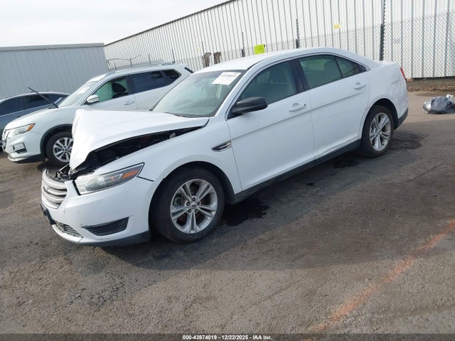 Ford TAURUS SE 2016 1FAHP2D81GG102862 Image 2
